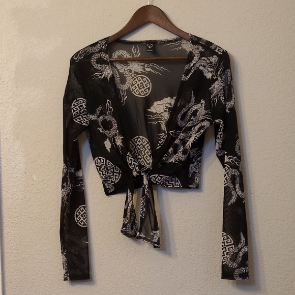 Black and White Tie-Front Top - Picture 1 of 4